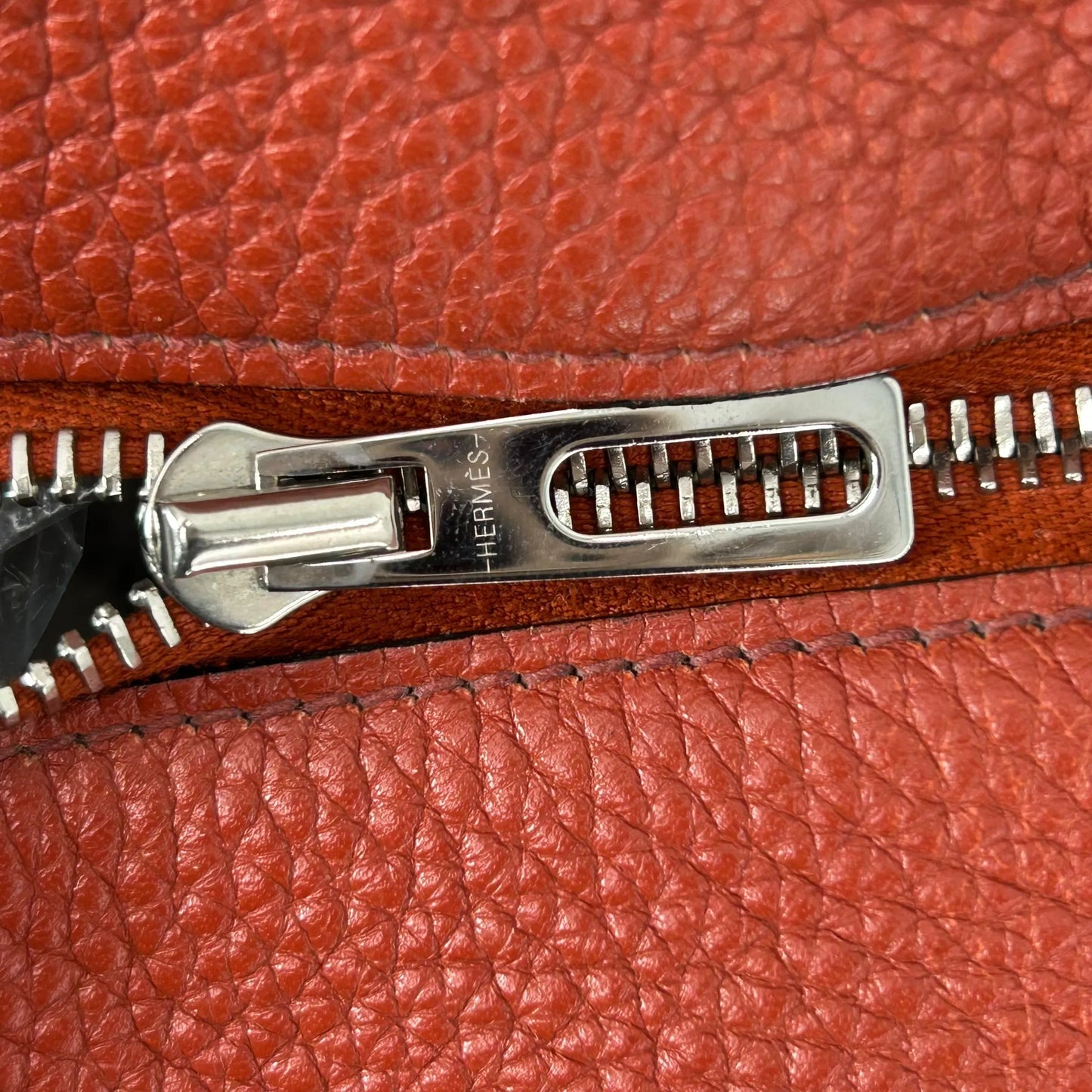 Hermès ヴィクトリア 35 トリヨンクレマンス X刻印（2016年製）ボストンバッグ ハンドバッグ - レッド × オレンジ