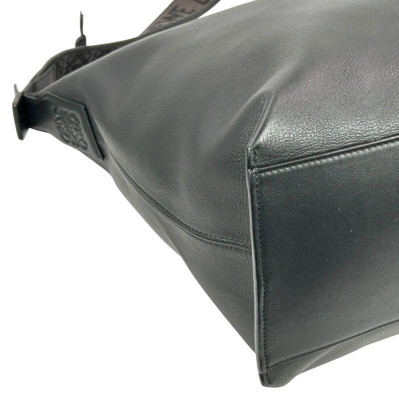 LOEWE キュービィ カーフスキン クロスボディバッグ ショルダーバッグ - ブラック