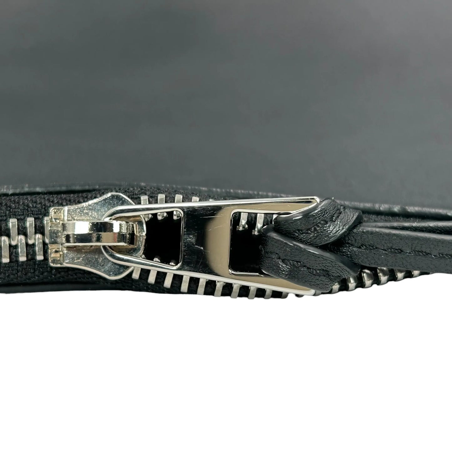 LOEWE キュービィ カーフスキン クロスボディバッグ ショルダーバッグ - ブラック