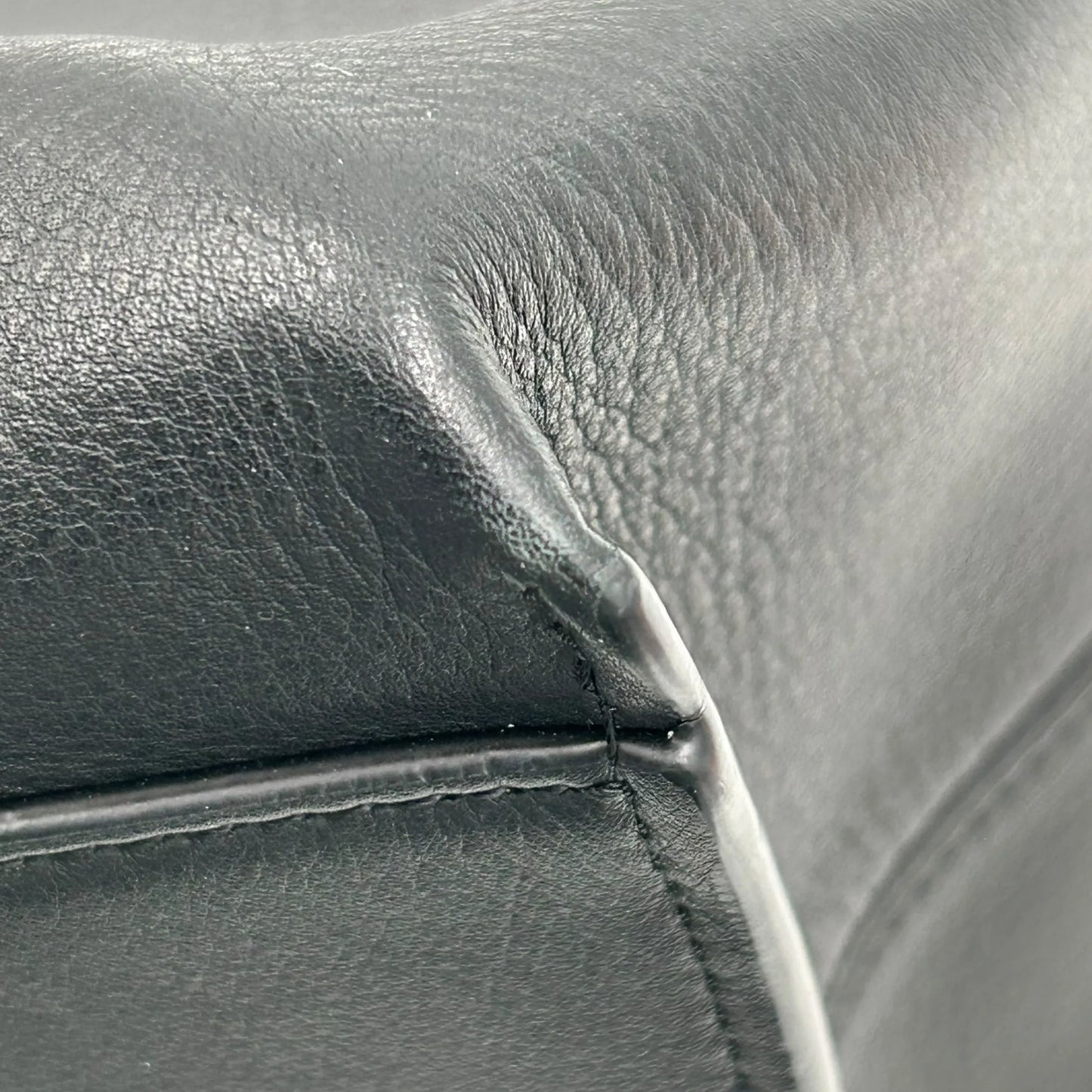 LOEWE キュービィ カーフスキン クロスボディバッグ ショルダーバッグ - ブラック