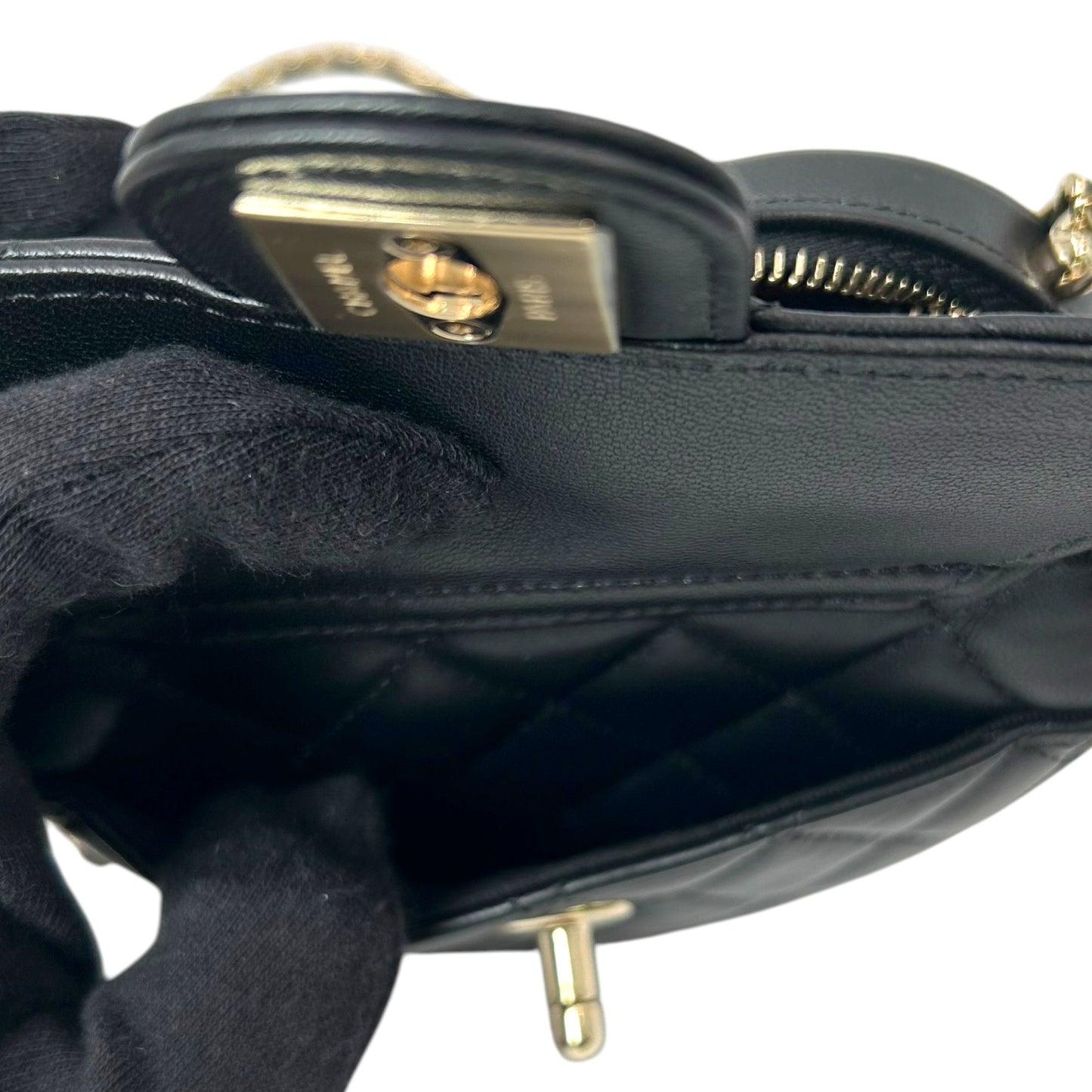 CHANEL マトラッセ ラムスキン チェーンショルダーバッグ ハート ブラック ゴールド金具 _38926