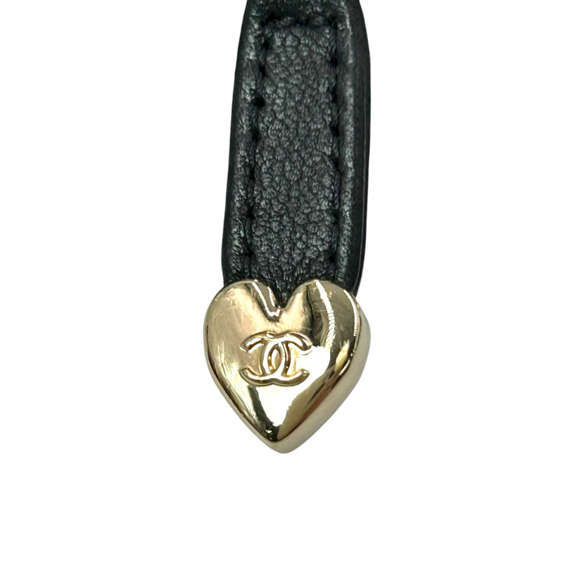 CHANEL マトラッセ ラムスキン チェーンショルダーバッグ ハート ブラック ゴールド金具 _38926