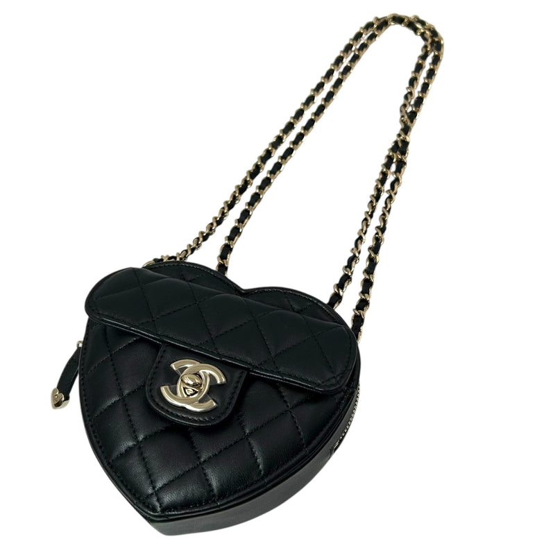CHANEL マトラッセ ラムスキン チェーンショルダーバッグ ハート ブラック ゴールド金具 _38926