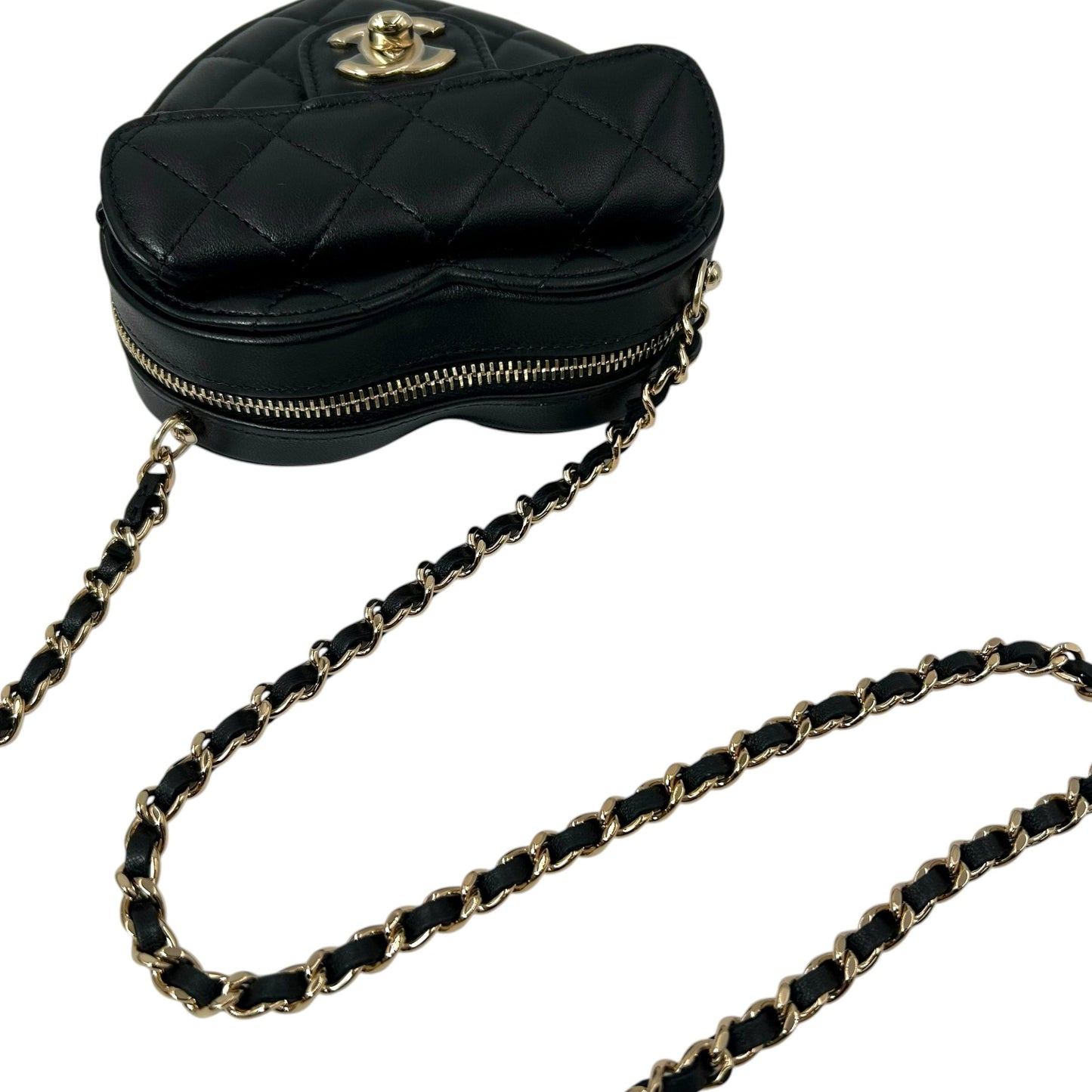 CHANEL マトラッセ ラムスキン チェーンショルダーバッグ ハート ブラック ゴールド金具 _38926