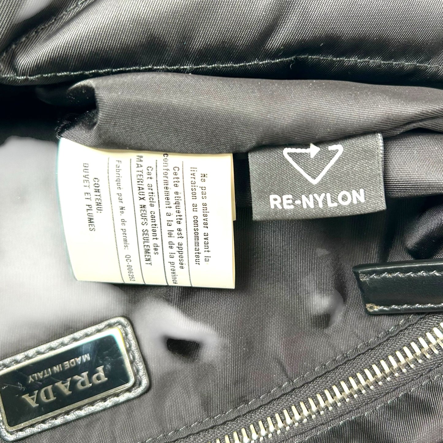 PRADA パデッドRe Nylon ショルダーバッグ ファブリック ナイロン ブラック 2VD045_37793