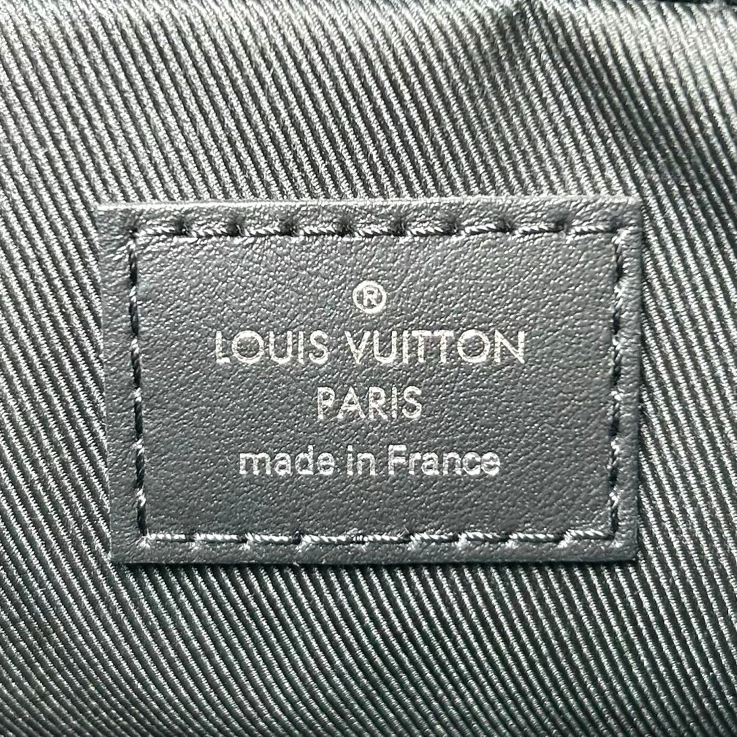 LOUIS VUITTON ダミエ・グラフィット3D トリオ・メッセンジャー_N50017_38319