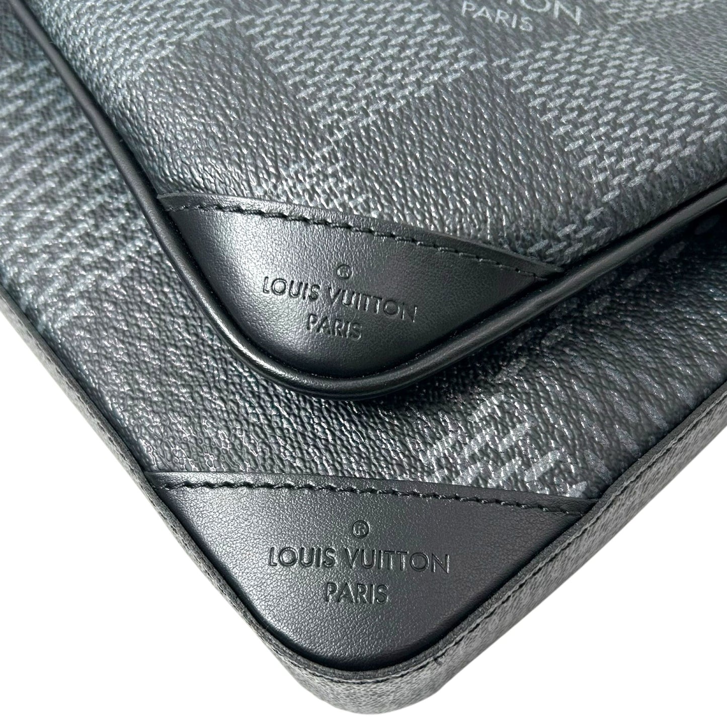 LOUIS VUITTON ダミエ・グラフィット3D トリオ・メッセンジャー_N50017_38319