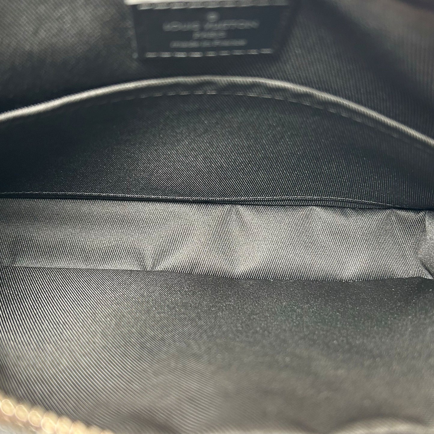 LOUIS VUITTON ダミエ・グラフィット3D トリオ・メッセンジャー_N50017_38319