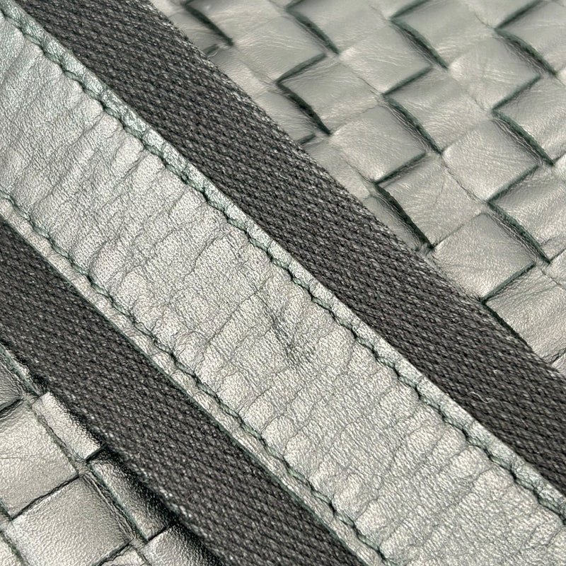 BOTTEGA VENETA イントレチャート ショルダーバッグ_38454