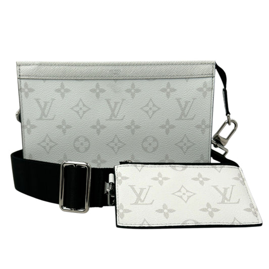 Louis Vuitton_M30935 タイガラマ モノグラム_ガストン・ウェアラブルウォレット _36825