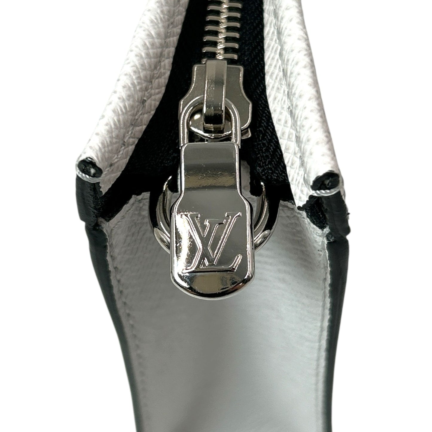 Louis Vuitton_M30935 タイガラマ モノグラム_ガストン・ウェアラブルウォレット _36825