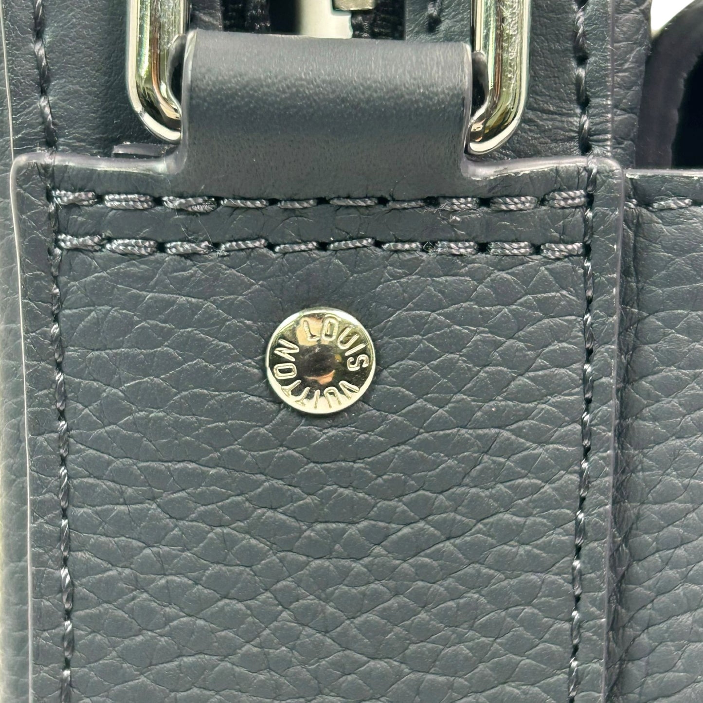 LOUIS VUITTON ファストライン・メッセンジャー_M22611_38949