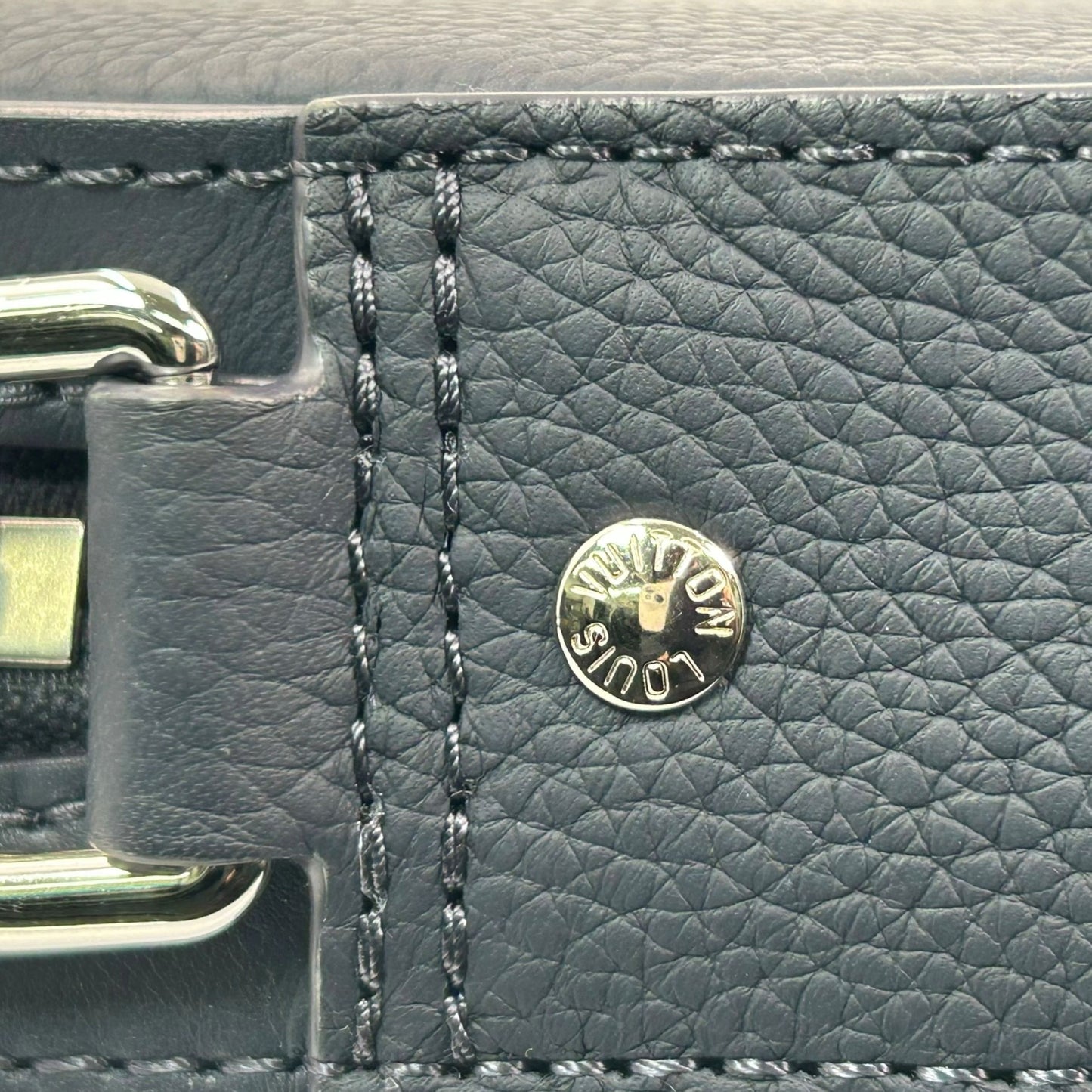 LOUIS VUITTON ファストライン・メッセンジャー_M22611_38949