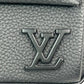 LOUIS VUITTON パイロット ウェアラブル ウォレット_M83563_38584