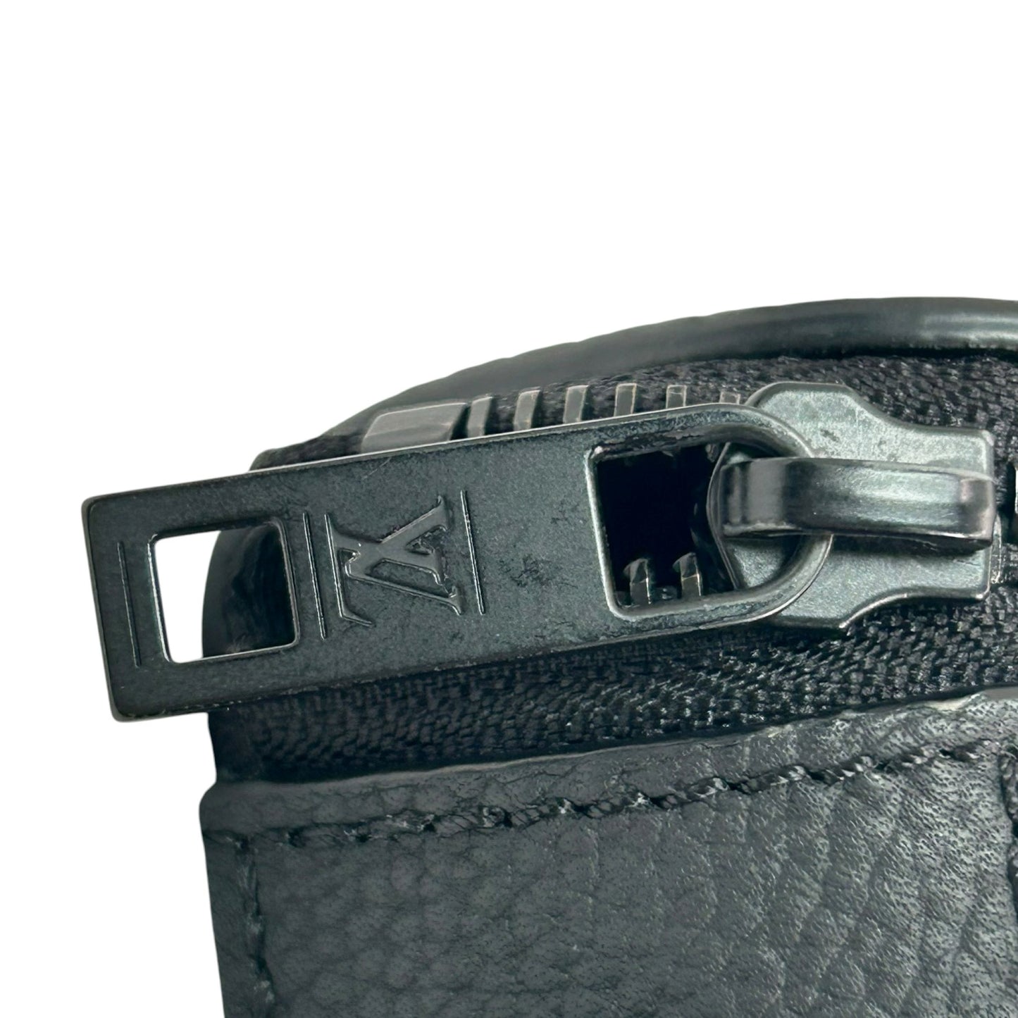 LOUIS VUITTON パイロット ウェアラブル ウォレット_M83563_38584