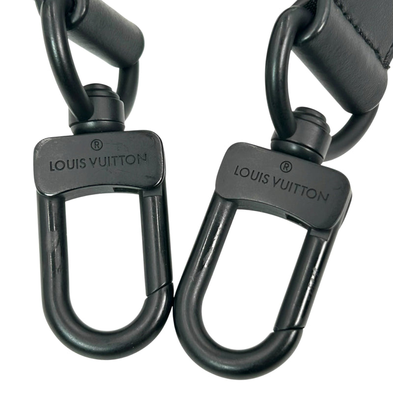 LOUIS VUITTON パイロット ウェアラブル ウォレット_M83563_38584