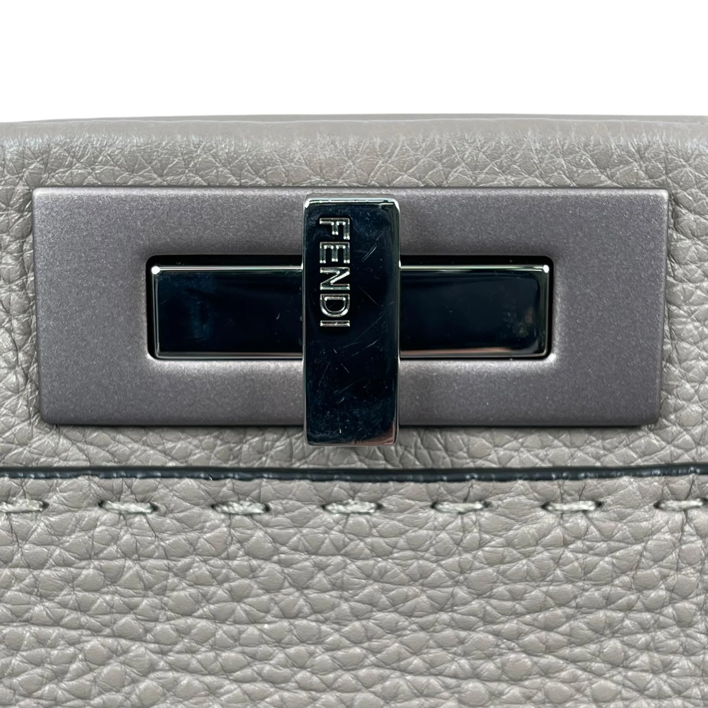 FENDI Peekaboo Regular Selleria Calfskin Handbag - Beige 