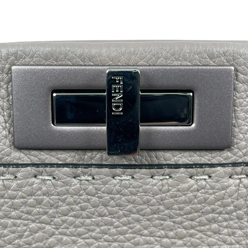 FENDI Peekaboo Regular Selleria Calfskin Handbag - Beige 