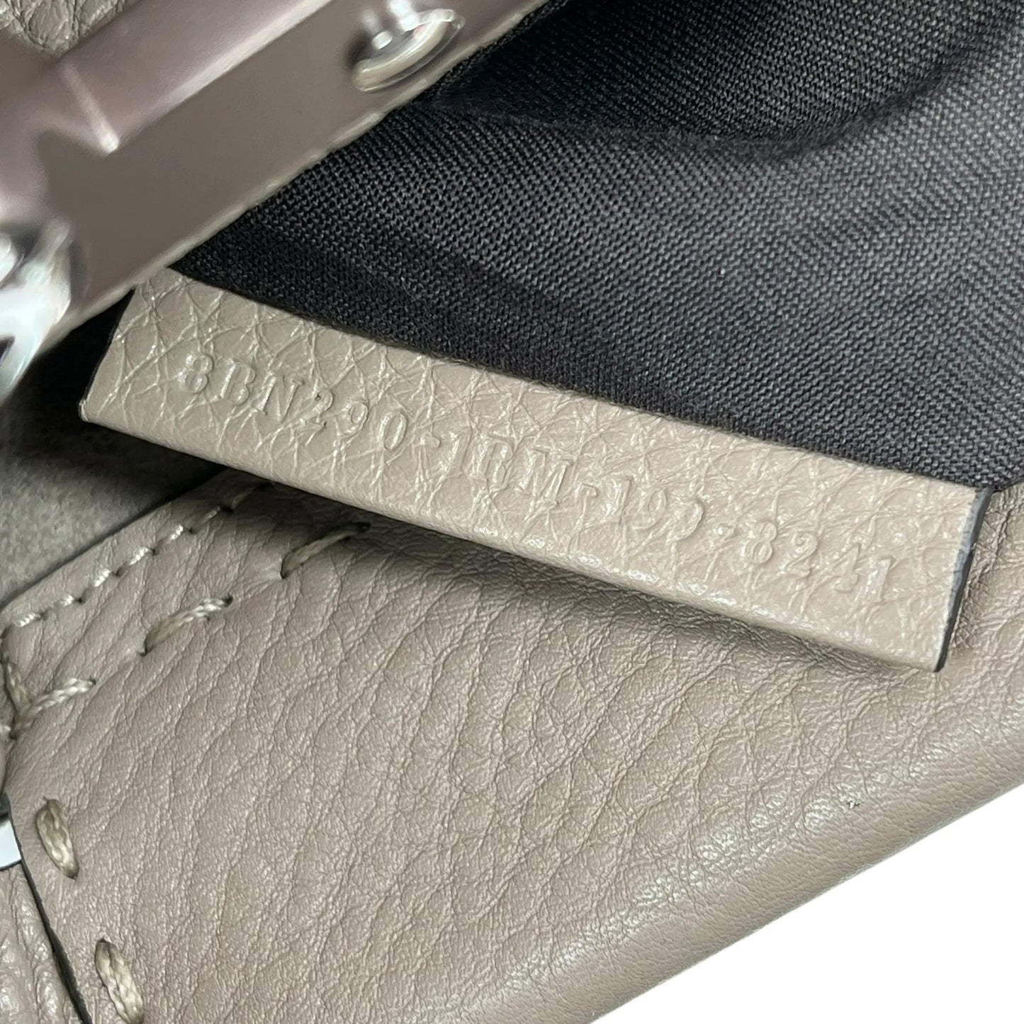 FENDI Peekaboo Regular Selleria Calfskin Handbag - Beige 