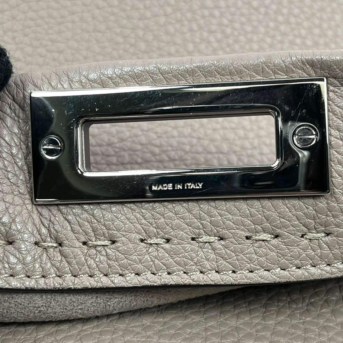 FENDI Peekaboo Regular Selleria Calfskin Handbag - Beige 