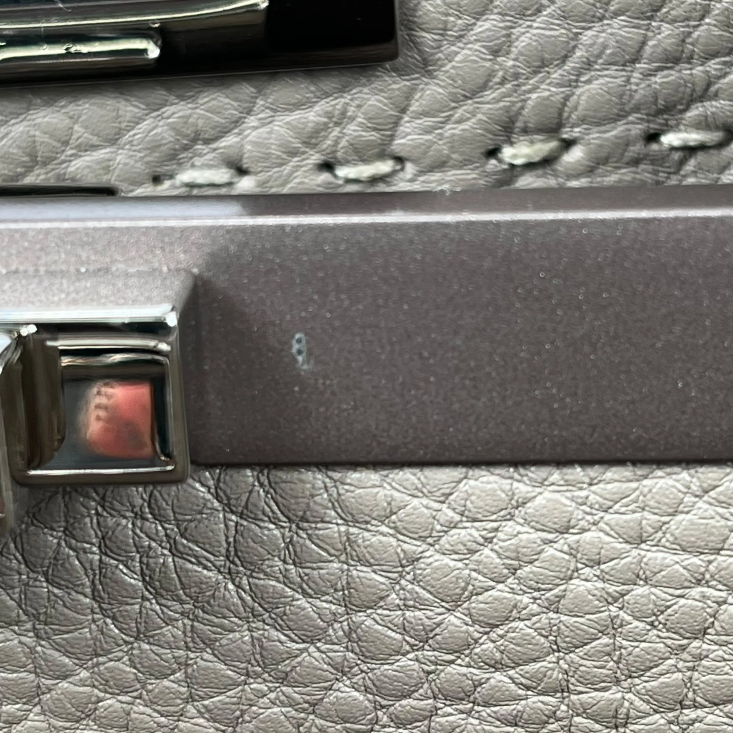 FENDI Peekaboo Regular Selleria Calfskin Handbag - Beige 