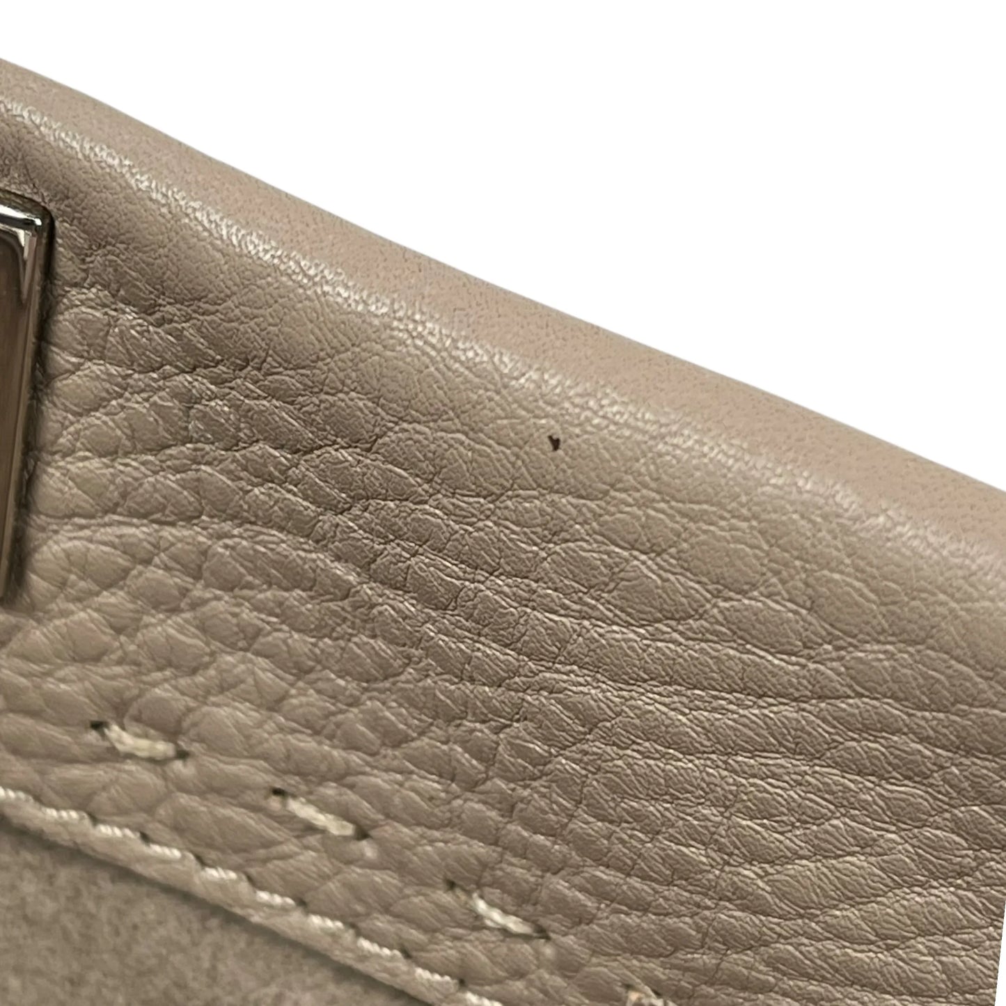 FENDI Peekaboo Regular Selleria Calfskin Handbag - Beige 