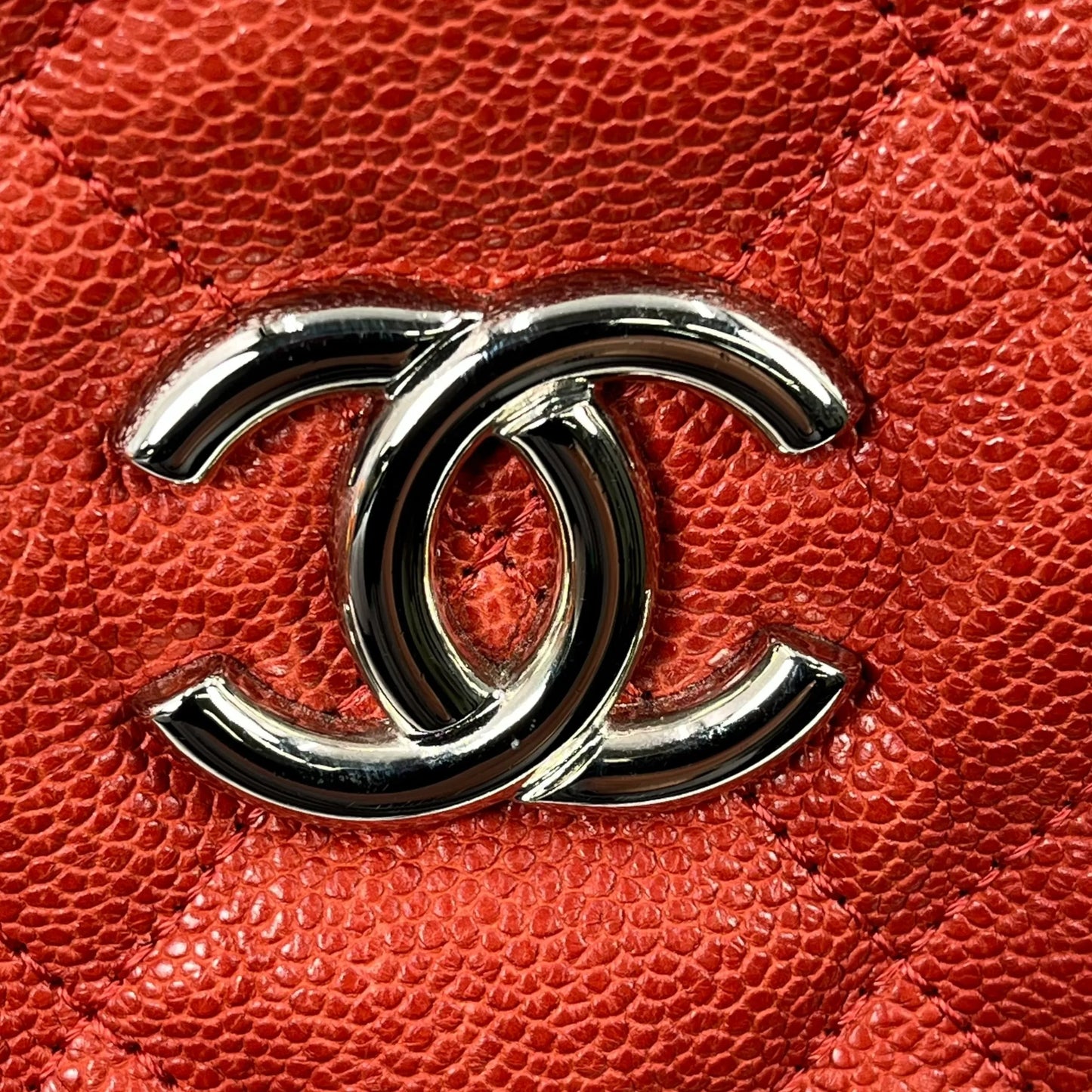 CHANEL French Riviera Caviar Leather Chain Shoulder Bag - Red 
