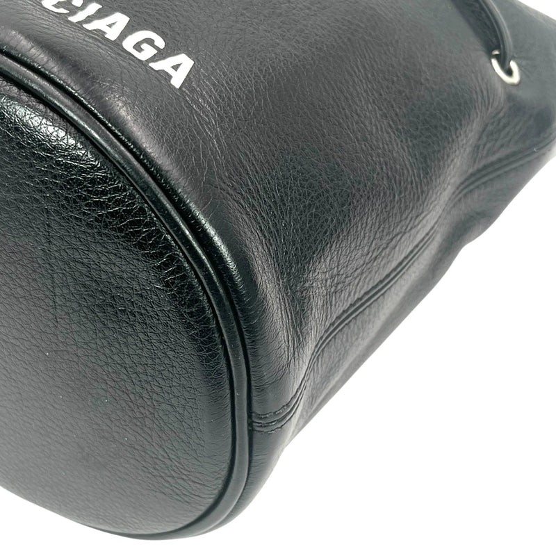 BALENCIAGA エブリデイ ドローストリング バケットバック XS カーフスキン ハンドバッグ ショルダーバッグ - ブラック