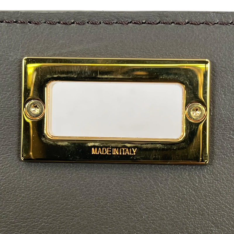FENDI ピーカブー ツイストロック カーフレザー 二つ折り財布 コンパクトウォレット - ネイビー