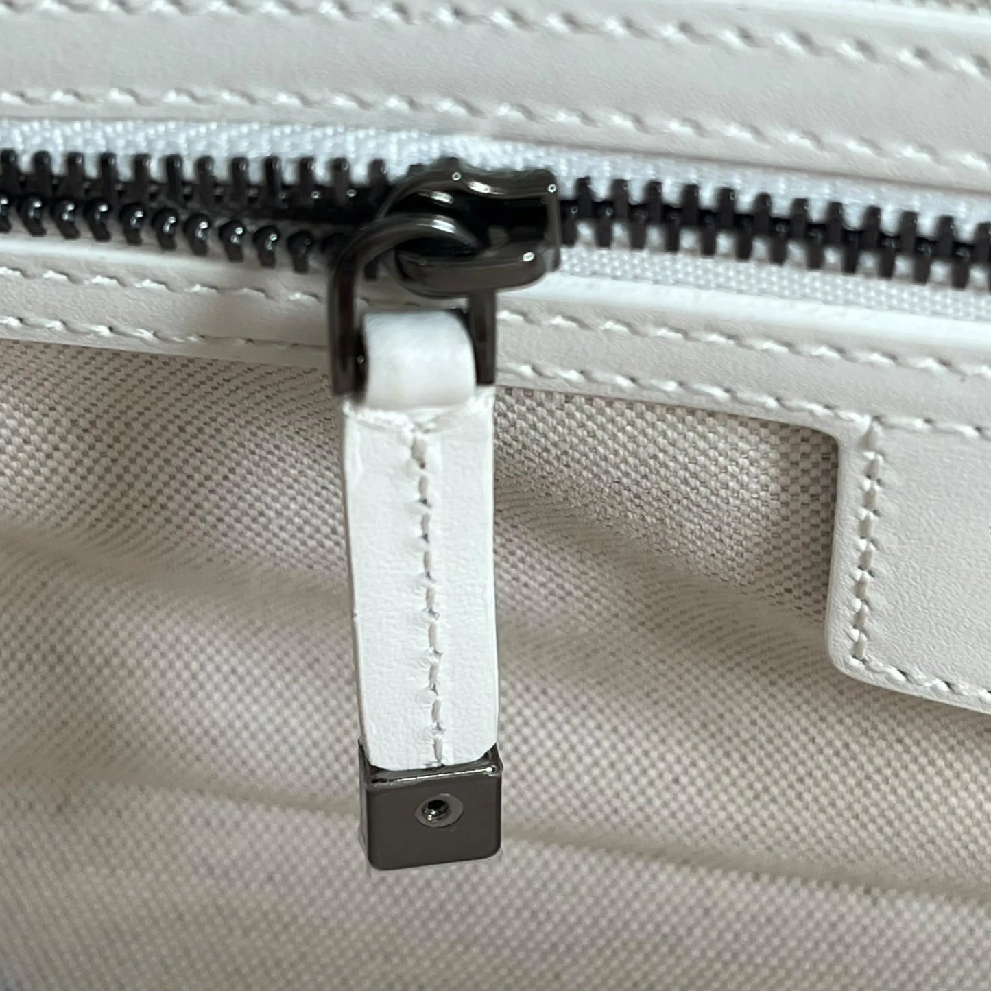 HOLD🔷Dior ディオール ヴァイブ スモール ボウリングバッグ カーフスキン ハンドバッグ ショルダーバッグ - ホワイト × ブラック