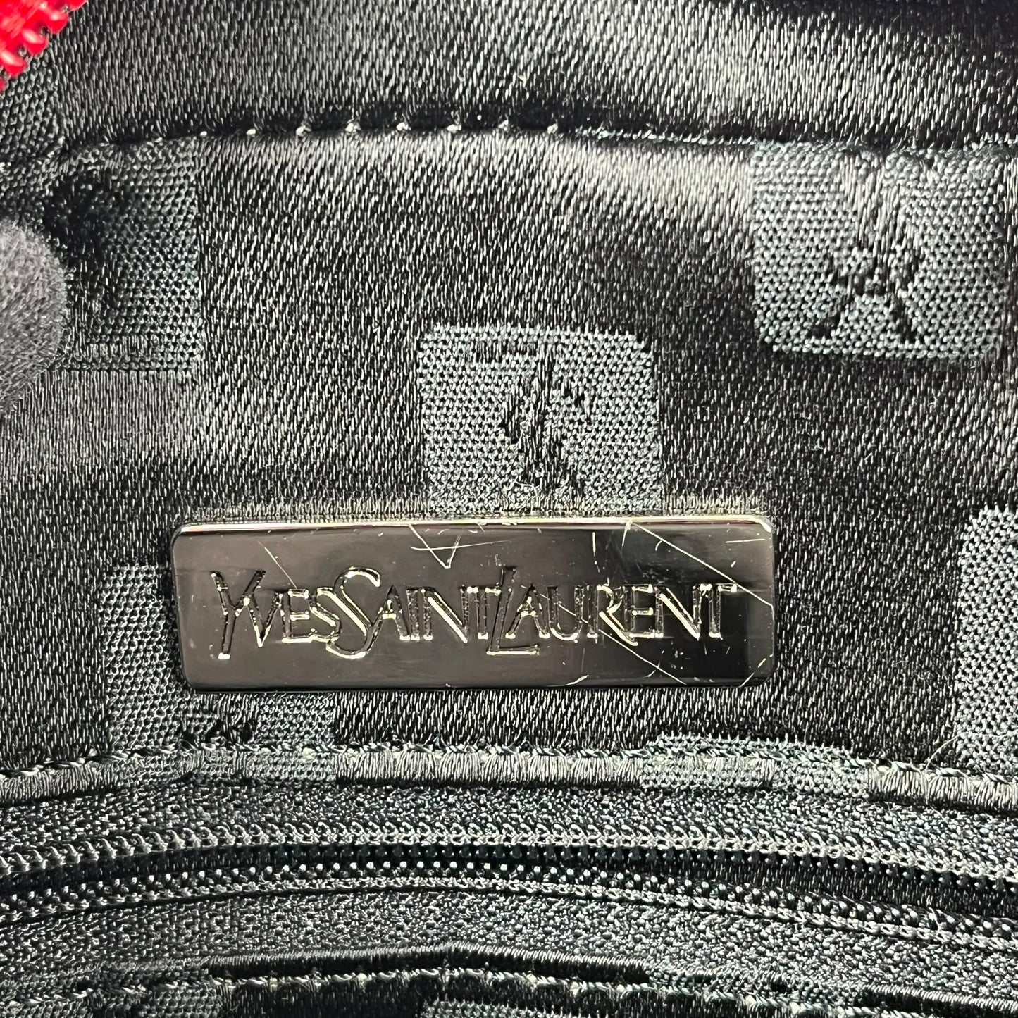 HOLD🔷Saint Laurent エンボスロゴ ナイロン ハンドバッグ - レッド