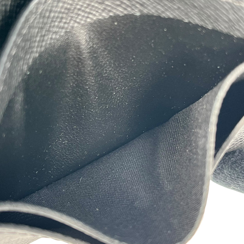 Louis Vuitton Taiga Card Case - Black 