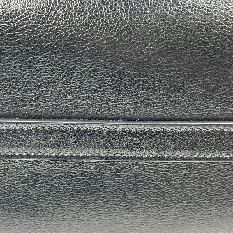BURBERRY Leather Handbag - Black 