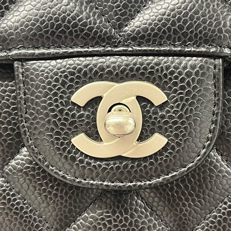 CHANEL キャビアスキン マトラッセ チェーンショルダーバッグ - ブラック