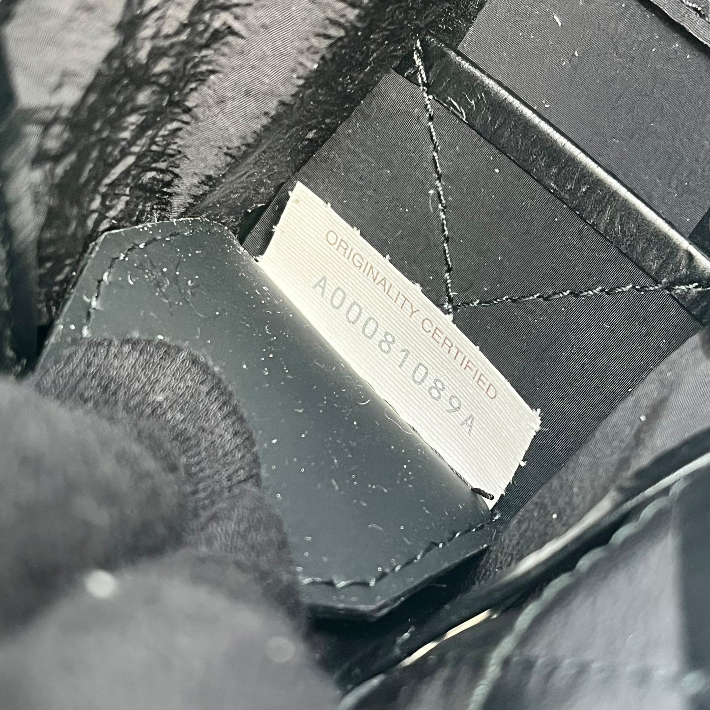 Bottega Veneta マキシ イントレチャート カセット ミニ ショルダーバッグ - ブラック