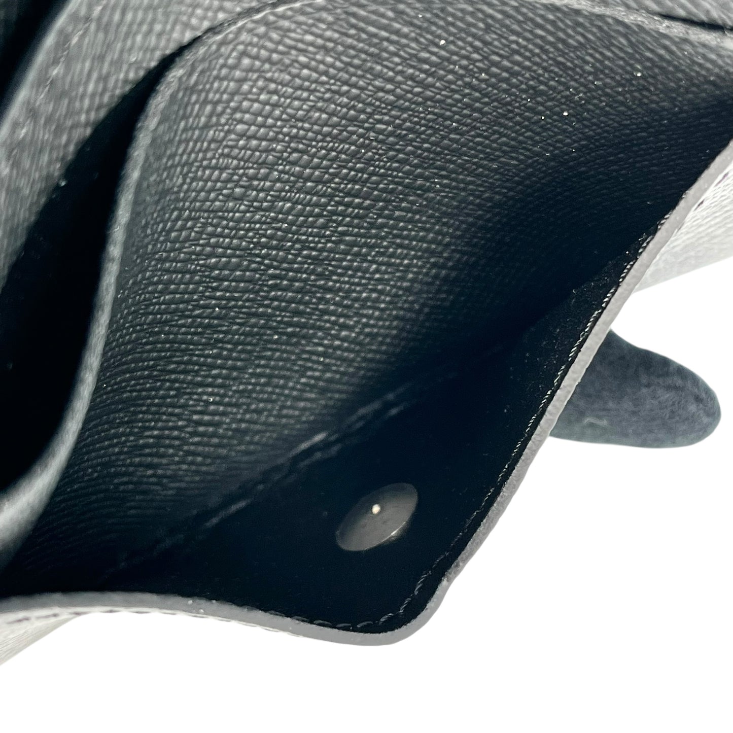 Louis Vuitton Taiga Card Case - Black 