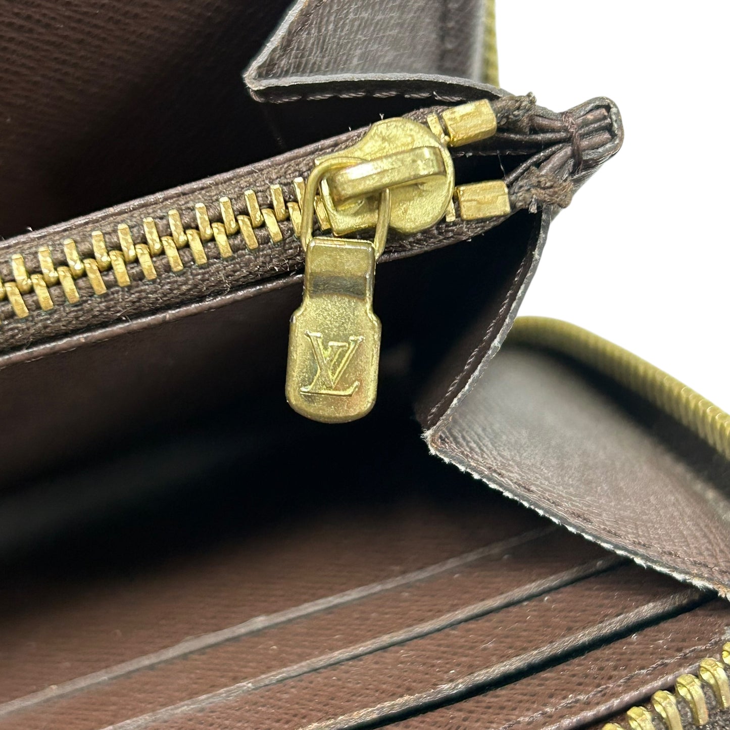 Louis Vuitton Damier Graffiti Zippy Long Wallet - Dark Brown - 31499 