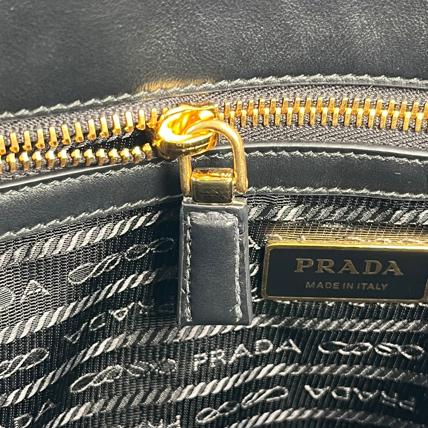 PRADA Soft Calf Leather Tote Bag/Shoulder Bag - Black 