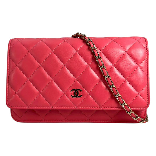 CHANEL Matelassé Lambskin Chain Wallet - Pink 