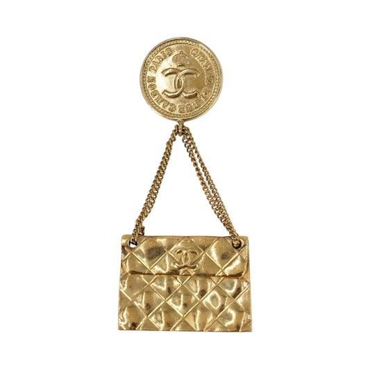 CHANEL Matelasse CC Logo Brooch 29 - Metal 