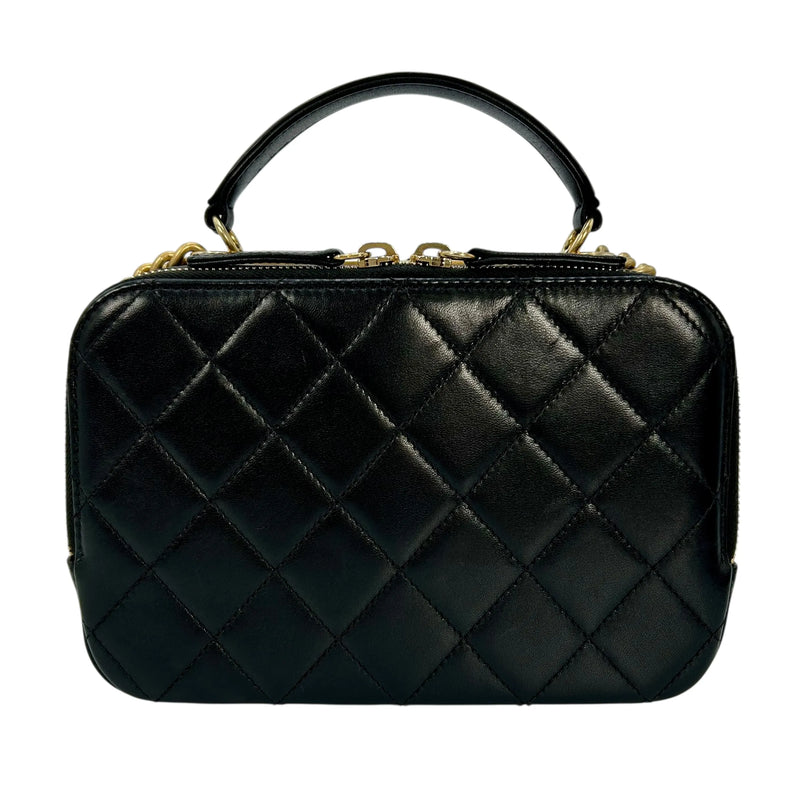 CHANEL Matelasse Vanity Bag with Chain Shoulder Bag - Black 