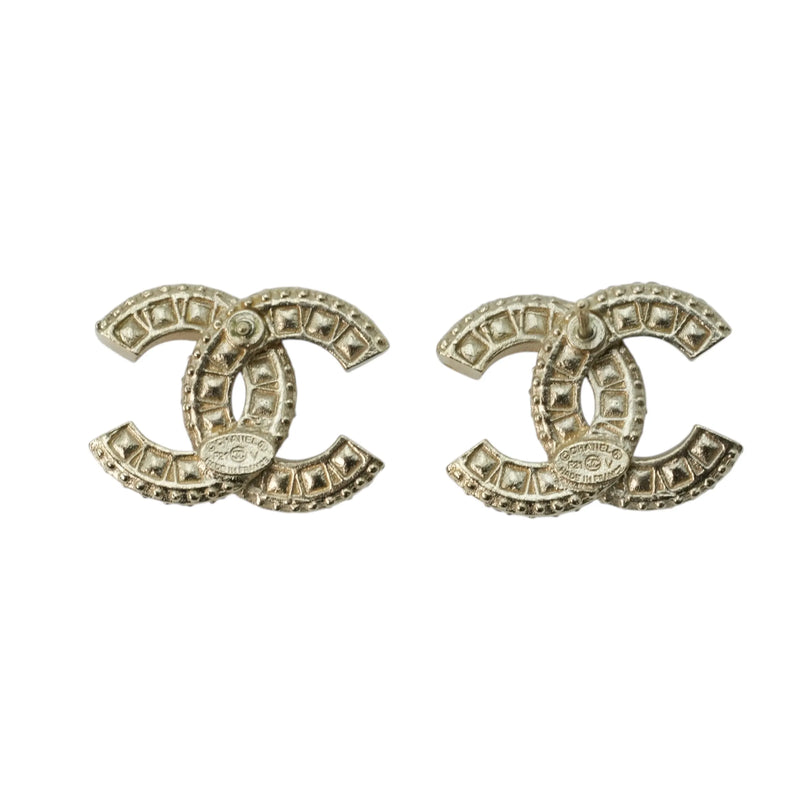 CHANEL Crystal Timeless CC Earrings F21 V - Metal 