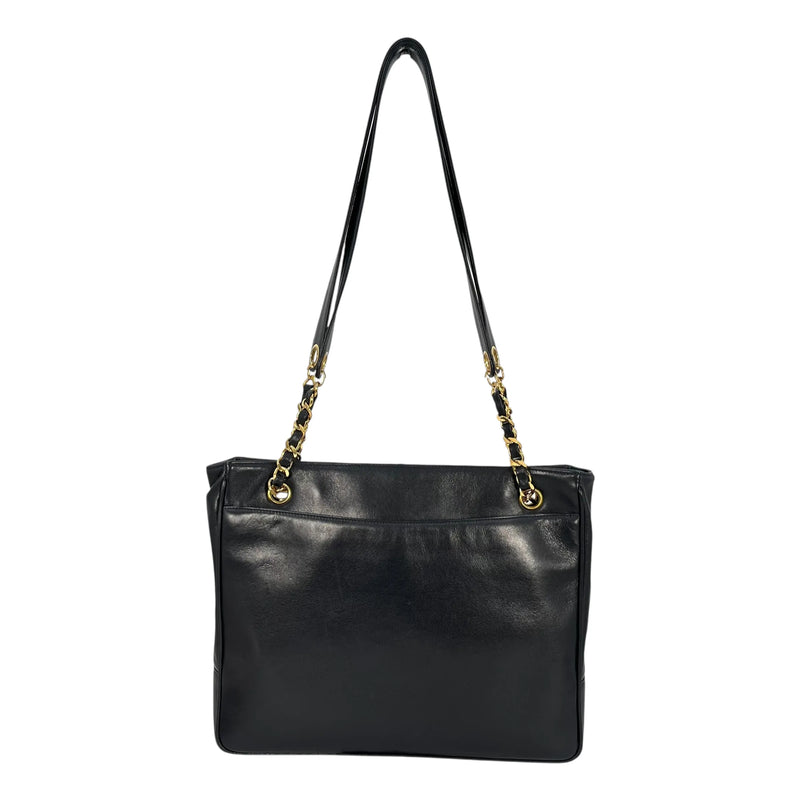 CHANEL CCロゴ ラムスキン チェーンショルダーバッグ - ブラック