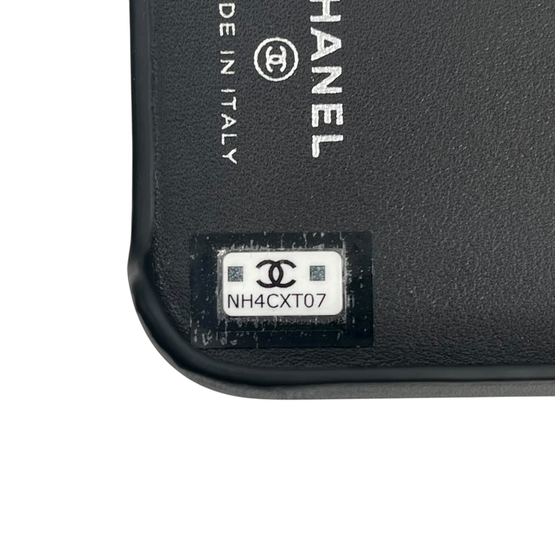 CHANEL Matelassé iPhone 15 Pro Phone Case - Black 