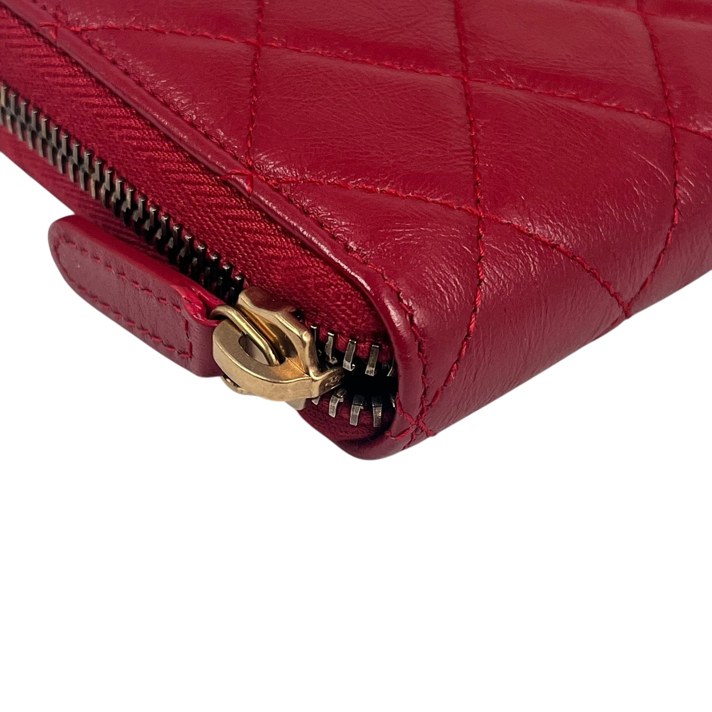 CHANEL Matelasse 2.55 Round Zip Long Wallet - Red 
