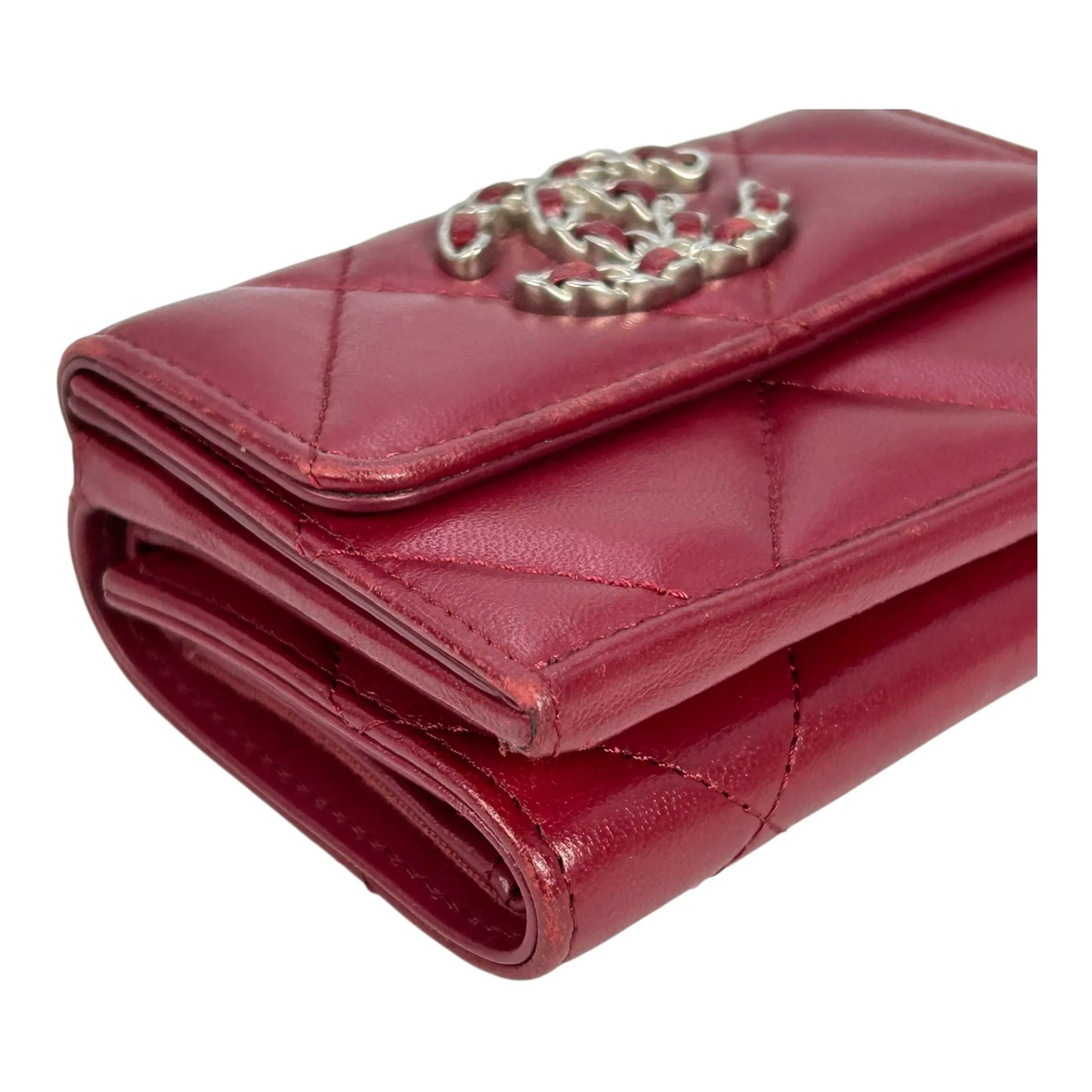 CHANEL マトラッセ シャネル 19 三つ折り財布 コンパクトウォレット - レッド