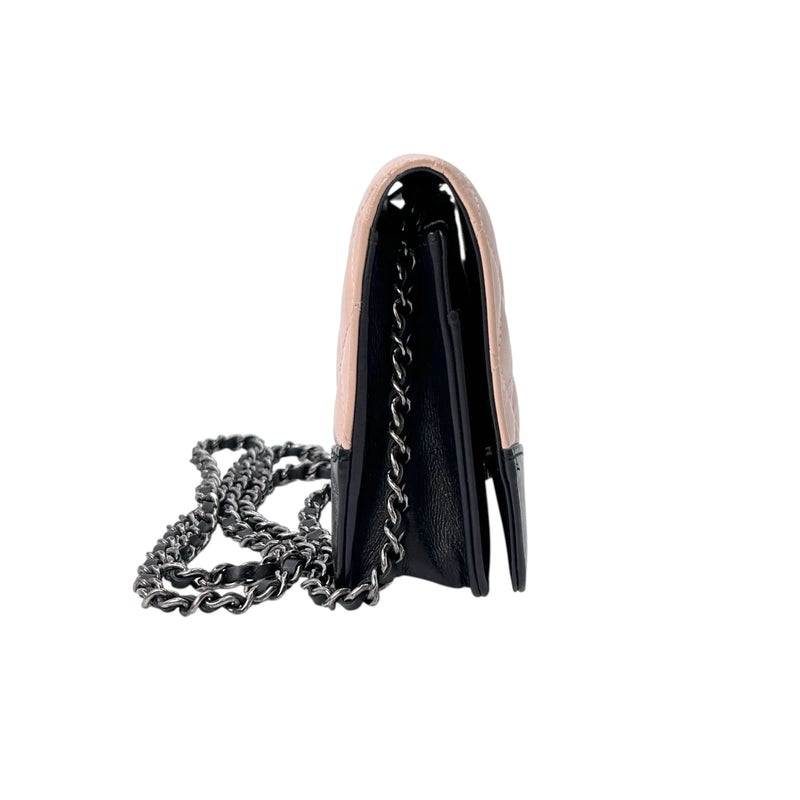 CHANEL Gabrielle de Chanel Chain Wallet - Beige x Black 