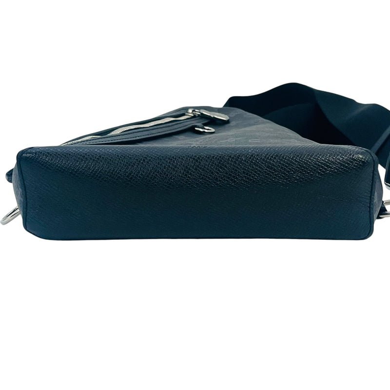 Louis Vuitton Monogram Duo Sling Body Bag - Black 