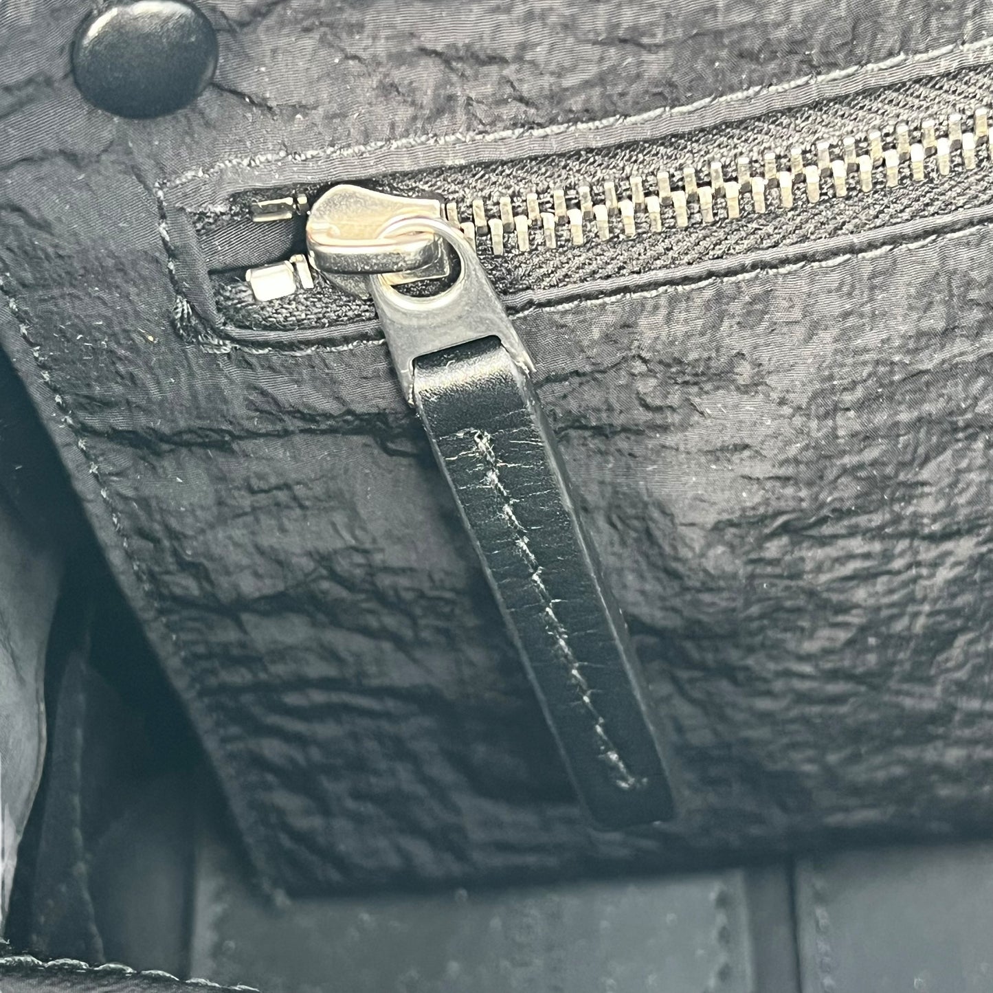 Bottega Veneta マキシ イントレチャート カセット ミニ ショルダーバッグ - ブラック