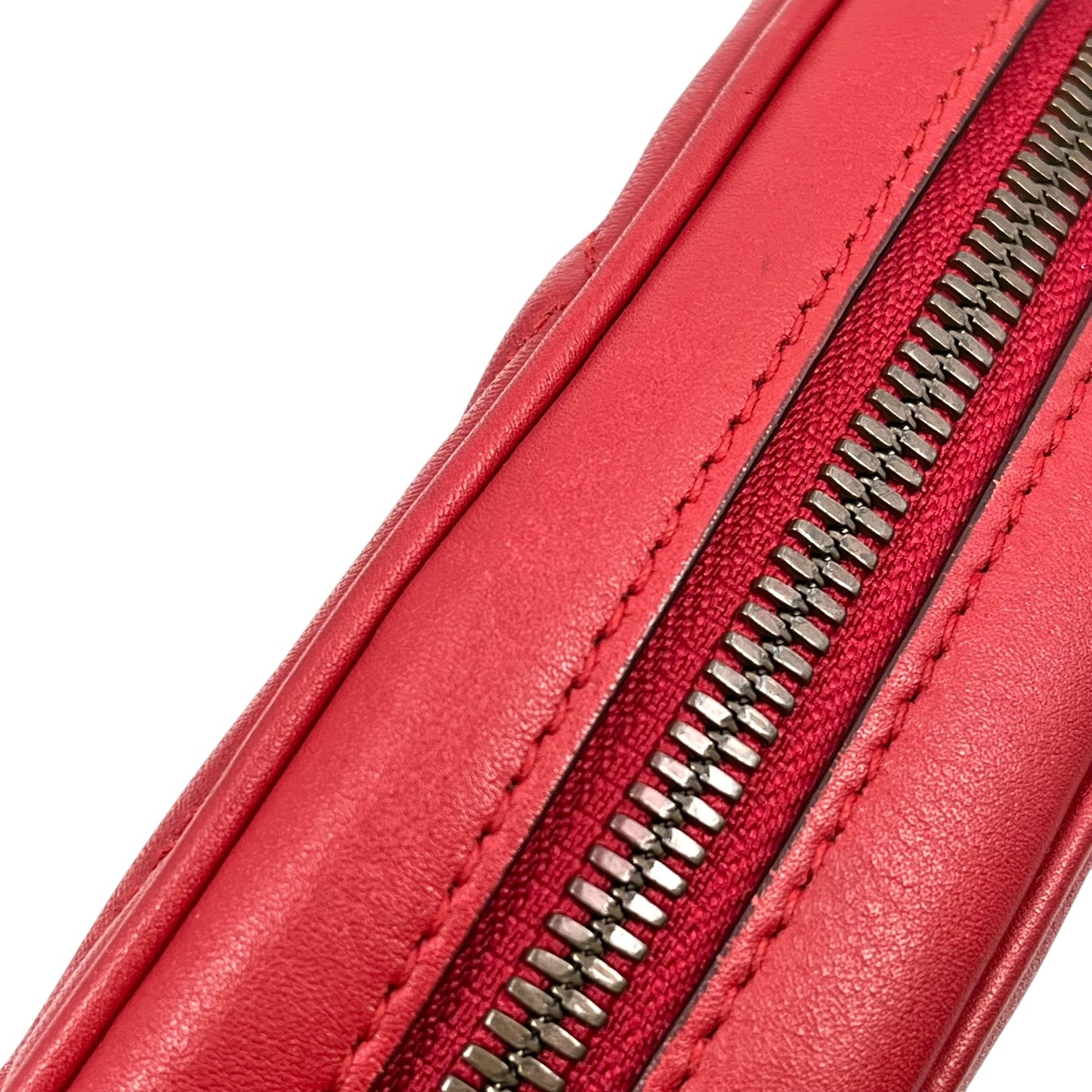 GUCCI GG Marmont Leather Body Bag - Red 